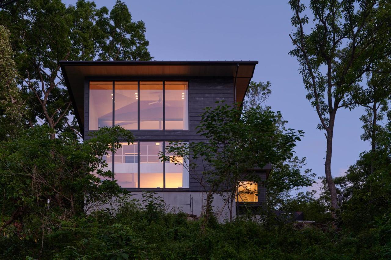 Playliving Izu - A Ocean View Villa With Onsen Ито Екстериор снимка