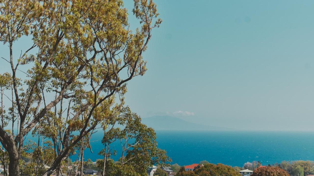 Playliving Izu - A Ocean View Villa With Onsen Ито Екстериор снимка